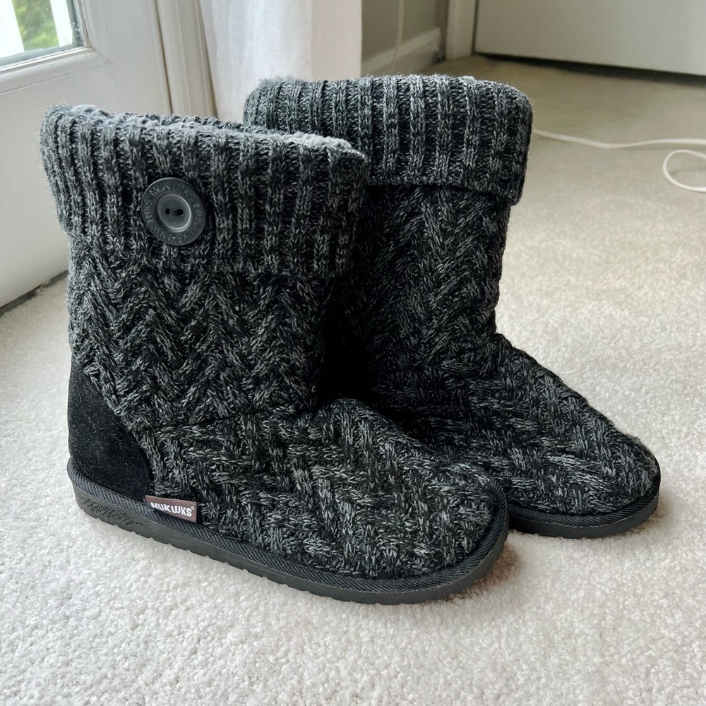 Size 9 MukLuks Gray Boots
